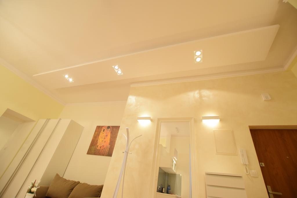 Elegant Apartment Foksal Apartment Warsaw