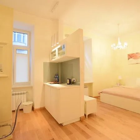 Elegant Apartment Foksal Warsaw Exterior photo