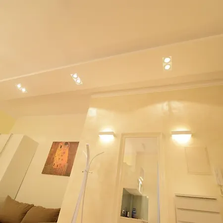 Elegant Apartment Foksal Warsaw Exterior photo